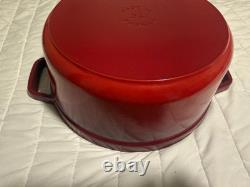 Staub Cast Iron 4 qt, Round, Dutch Oven, Cranberry