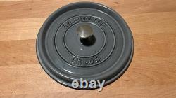 Staub Cast Iron 4 qt, Round, Dutch Oven, Graphite Grey