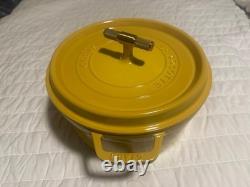 Staub Cast Iron 5.5 qt, Round, Dutch Oven, Citron