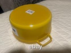 Staub Cast Iron 5.5 qt, Round, Dutch Oven, Citron