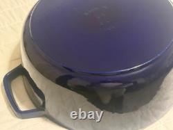 Staub Cast Iron 7 qt, Round, Dutch Oven, Dark Blue
