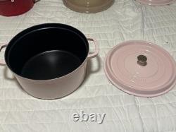 Staub Cast Iron 7 qt, Round, Dutch Oven, Pink