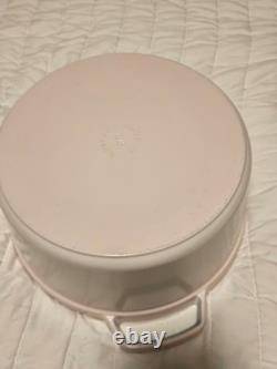 Staub Cast Iron 7 qt, Round, Dutch Oven, Pink