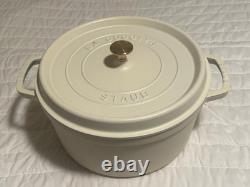 Staub Cast Iron 7 qt, Round, Dutch Oven, White Matte