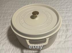 Staub Cast Iron 7 qt, Round, Dutch Oven, White Matte