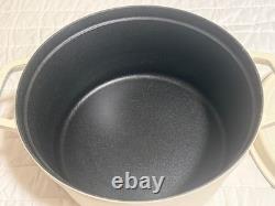 Staub Cast Iron 7 qt, Round, Dutch Oven, White Matte