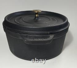 Staub Cast Iron Dutch Oven 4Qt Round La Cocotte Matte Black # 26 France
