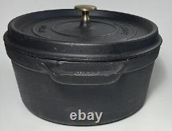 Staub Cast Iron Dutch Oven 4Qt Round La Cocotte Matte Black # 26 France