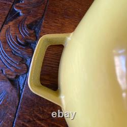 Staub Cast Iron Shallow Wide Oval Dutch Oven Bunny Knob Citron Yellow 6.25 Qt