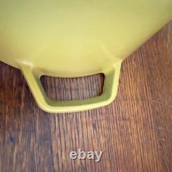 Staub Cast Iron Shallow Wide Oval Dutch Oven Bunny Knob Citron Yellow 6.25 Qt