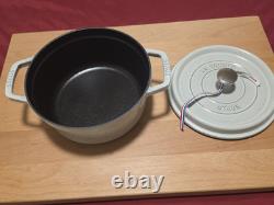 Staub Cast Irone 2.75 qt, Round, Dutch Oven, White Truffle
