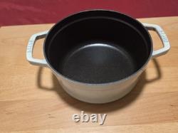 Staub Cast Irone 2.75 qt, Round, Dutch Oven, White Truffle