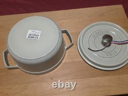Staub Cast Irone 2.75 qt, Round, Dutch Oven, White Truffle