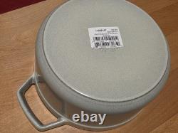 Staub Cast Irone 2.75 qt, Round, Dutch Oven, White Truffle