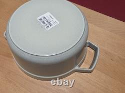 Staub Cast Irone 2.75 qt, Round, Dutch Oven, White Truffle