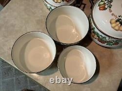 Tabletops Unlimited Kensington Garden 7 Pc Set 8 Qt 5 Qt Dutch Oven 3 Bowls