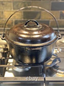 VTG Crescent FD'Y CO Ozark #8 Cast Iron Dutch Oven With Beehive Lid Seasoned