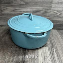 Vintage 1950's Le Creuset Robin Egg Blue Turquoise 2.5 QT Pot Dutch Oven C Lid