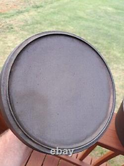 Vintage 3 High LEGGED CAST IRON POT DUTCH OVEN With LID BSR century Series 10