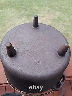 Vintage 3 High LEGGED CAST IRON POT DUTCH OVEN With LID BSR century Series 10