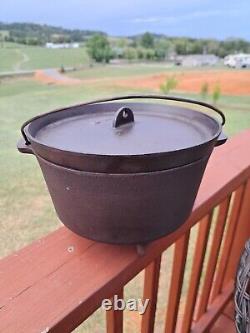Vintage 3 High LEGGED CAST IRON POT DUTCH OVEN With LID BSR century Series 10