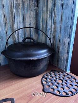 Vintage 5 Qt Cast Iron Dutch Oven No. 8 Self Basting Lid 1278 and Trivet r2s2