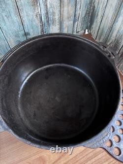 Vintage 5 Qt Cast Iron Dutch Oven No. 8 Self Basting Lid 1278 and Trivet r2s2