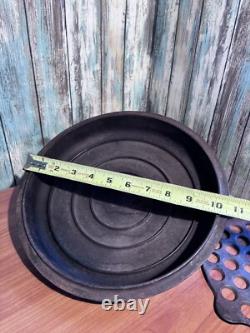 Vintage 5 Qt Cast Iron Dutch Oven No. 8 Self Basting Lid 1278 and Trivet r2s2