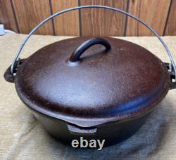 Vintage #8-B Cast Iron Dutch Oven with Lid Bail Wire Handle 10 1/4 Pour Spout