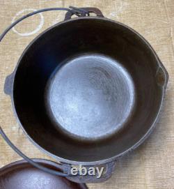 Vintage #8-B Cast Iron Dutch Oven with Lid Bail Wire Handle 10 1/4 Pour Spout