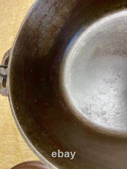 Vintage #8-B Cast Iron Dutch Oven with Lid Bail Wire Handle 10 1/4 Pour Spout