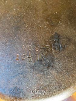 Vintage #8-B Cast Iron Dutch Oven with Lid Bail Wire Handle 10 1/4 Pour Spout