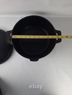 Vintage Cast Iron #8 Hammered Dutch Oven With Lid Unmarked