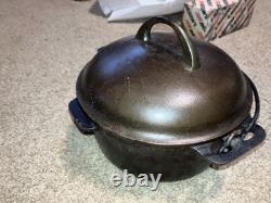Vintage Cast Iron Griswold No. 6 Dutch Oven 2605 with Griswold Logo Lid Nice Shape