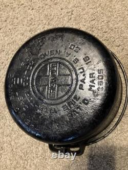 Vintage Cast Iron Griswold No. 6 Dutch Oven 2605 with Griswold Logo Lid Nice Shape