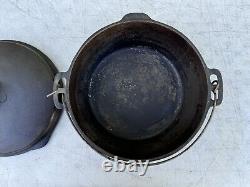 Vintage Cast Iron Wagner Ware Sidney -O- 1268 J Dutch Oven with Lid 10 Excellent