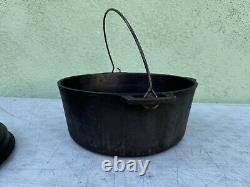 Vintage Cast Iron Wagner Ware Sidney -O- 1268 J Dutch Oven with Lid 10 Excellent