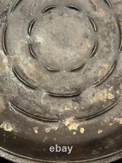 Vintage Favorite Cast Iron No. 10 E Dutch Oven 12 Bail Handle High Dome Lid