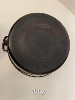 Vintage Favorite Piqua Ware Cast Iron Dutch Oven 8 c With Lid & Handle