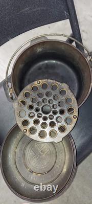 Vintage GRISWOLD Slant Logo NO. 7 TITE-TOP Dutch Oven With Lid & No. 7 Trivet