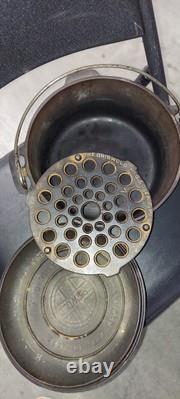 Vintage GRISWOLD Slant Logo NO. 7 TITE-TOP Dutch Oven With Lid & No. 7 Trivet