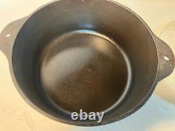 Vintage Griswold 1295 Cast Iron Dutch Oven No. 8 With Glass Griswold 10.5 Lid