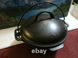Vintage Griswold #6 Tite-Top Cast Iron 2805 Dutch Oven with Self-Basting Lid, Bale