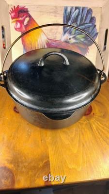 Vintage Griswold #9 Tite-Top Dutch Oven with Matching Lid Seasoned