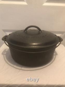 Vintage Griswold Erie PA 1920 No. 9 Cast Iron Tite Top Dutch Oven 834B with Lid