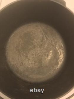 Vintage Griswold Erie PA 1920 No. 9 Cast Iron Tite Top Dutch Oven 834B with Lid