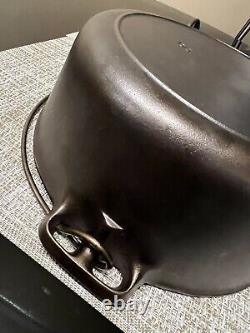 Vintage Griswold Iron Mountain Cast Iron #8 Dutch Oven 1036 with 1037 Lid