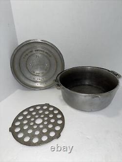 Vintage Griswold Tite-Top Dutch Oven Cast Aluminum Pot & Lid #8, A465C