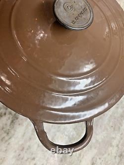 Vintage Le Creuset Dutch Oven Model D (22) 3.5 Qts. Brown withLid CRACK