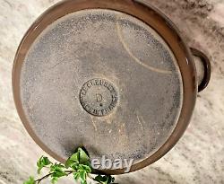 Vintage Le Creuset Dutch Oven Model D (22) 3.5 Qts. Brown withLid CRACK